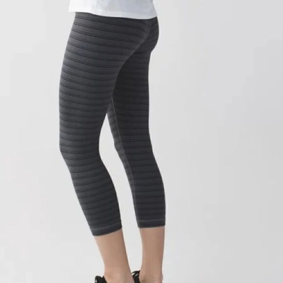 Lululemon Wunder Under Crop Textured Stripe Slate Deep Coal Women’s 4 - Picture 1 of 6